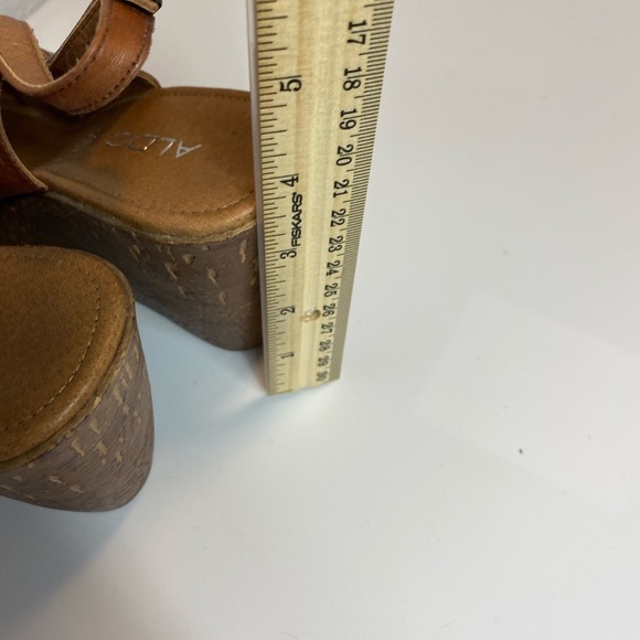 Aldo Womems Shoes Sz 40  Brown Leather Platform - Picture 6 of 6